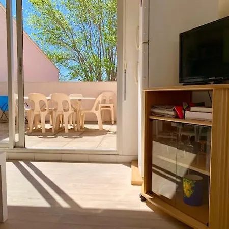 דירה 4 Pers, 1 Chambre, Terrasse, Piscine + Parking A 50m De La Mer - Ref, Amou33 *